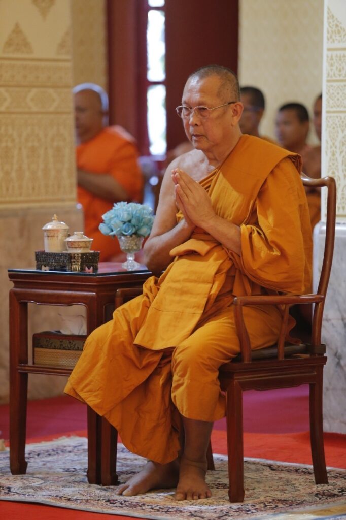 พระเดชพระคุณพระธรรมโพธิมงคล (สมควร ปิยสีโล ป.ธ.๙) 
เจ้าอาวาสวัดสระเกศ ราชวรมหาวิหาร