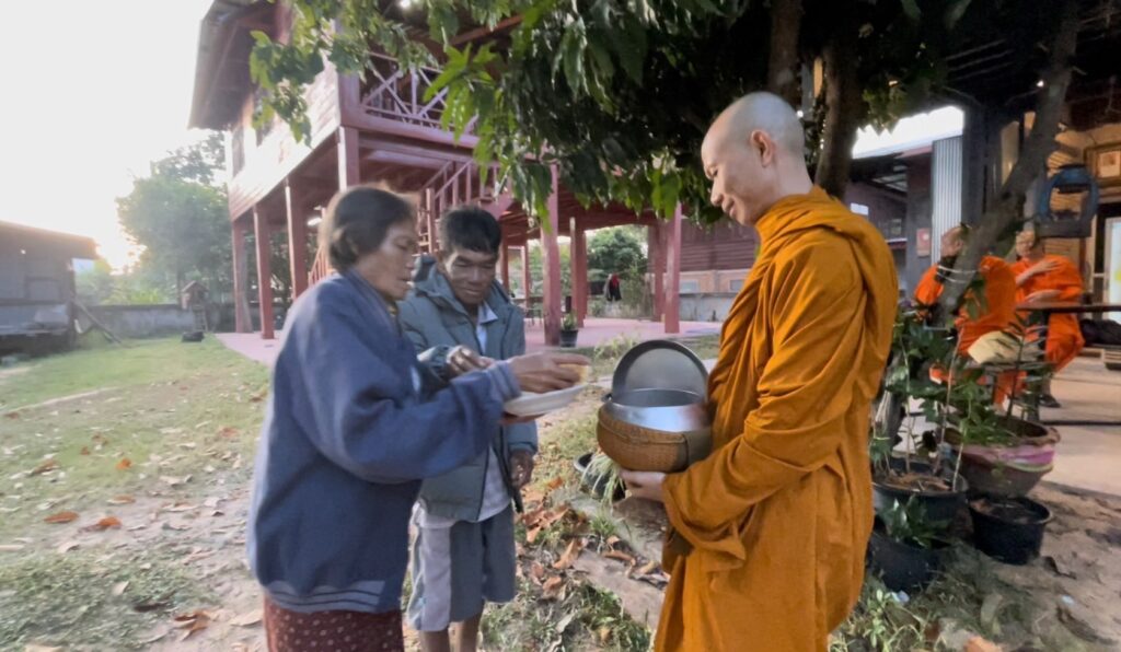 ชรัง อนตีโต
เมื่อความชรามาเยือน
ผู้เขียน 
ญาณวชิระ
(พระมหาเทอด ญาณวชิโร,วงศ์ชะอุ่ม)
อดีต พระราชกิจจาภรณ์